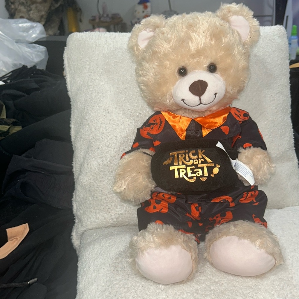 Halloween build a bear New never used